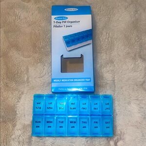 ❤️NEW!!!❤️ Blue 7-Day Pill Organizer,weekly medication organizer tray. 2 for $15